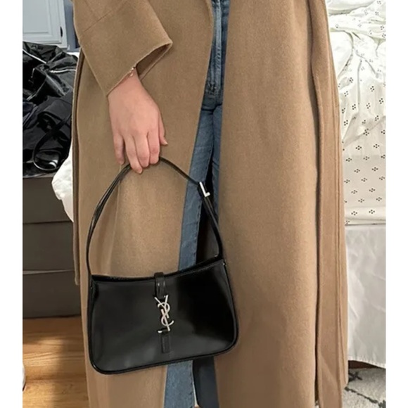 YSL 5 a 7 bag in black patent - Picture 8 of 8